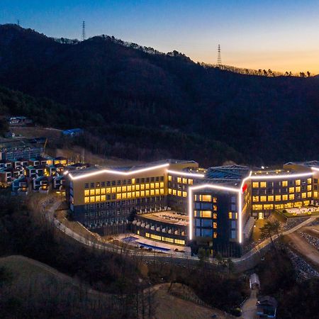 Ramada Hotel & Suite By Wyndham Gangwon Pyeongchang Eksteriør bilde
