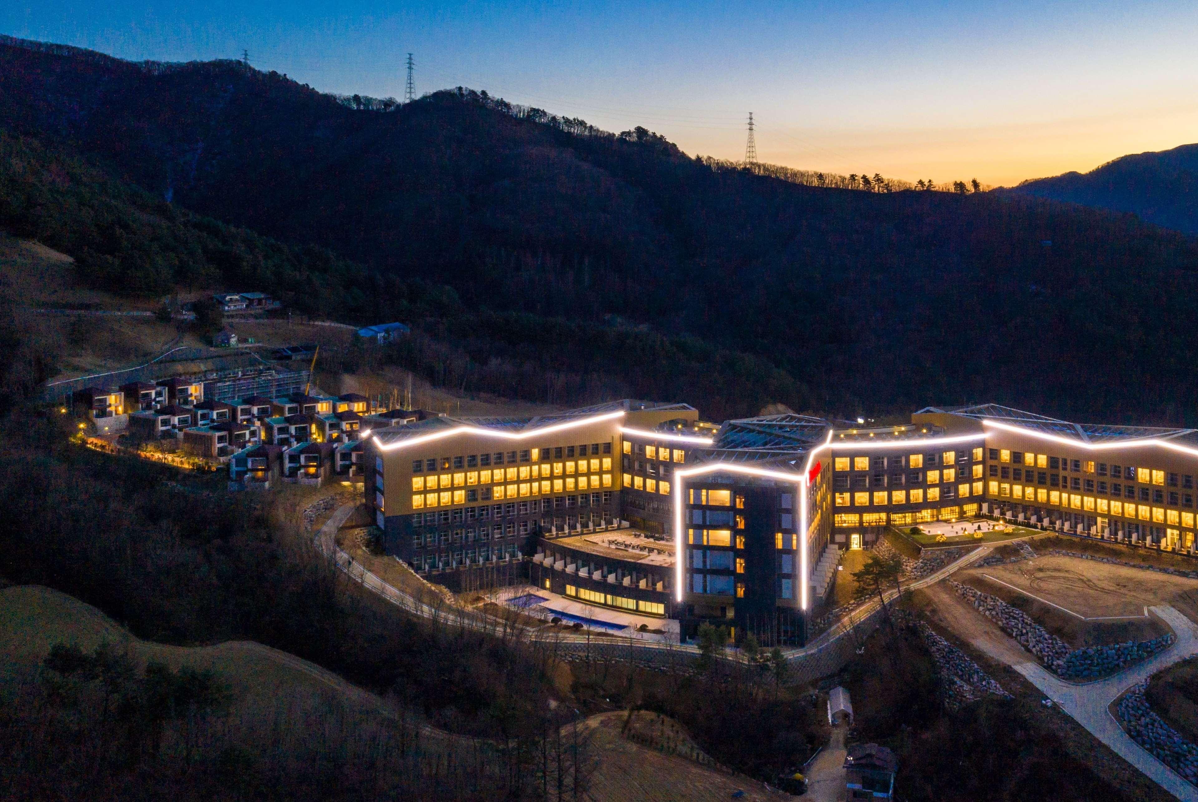 Ramada Hotel & Suite By Wyndham Gangwon Pyeongchang Eksteriør bilde