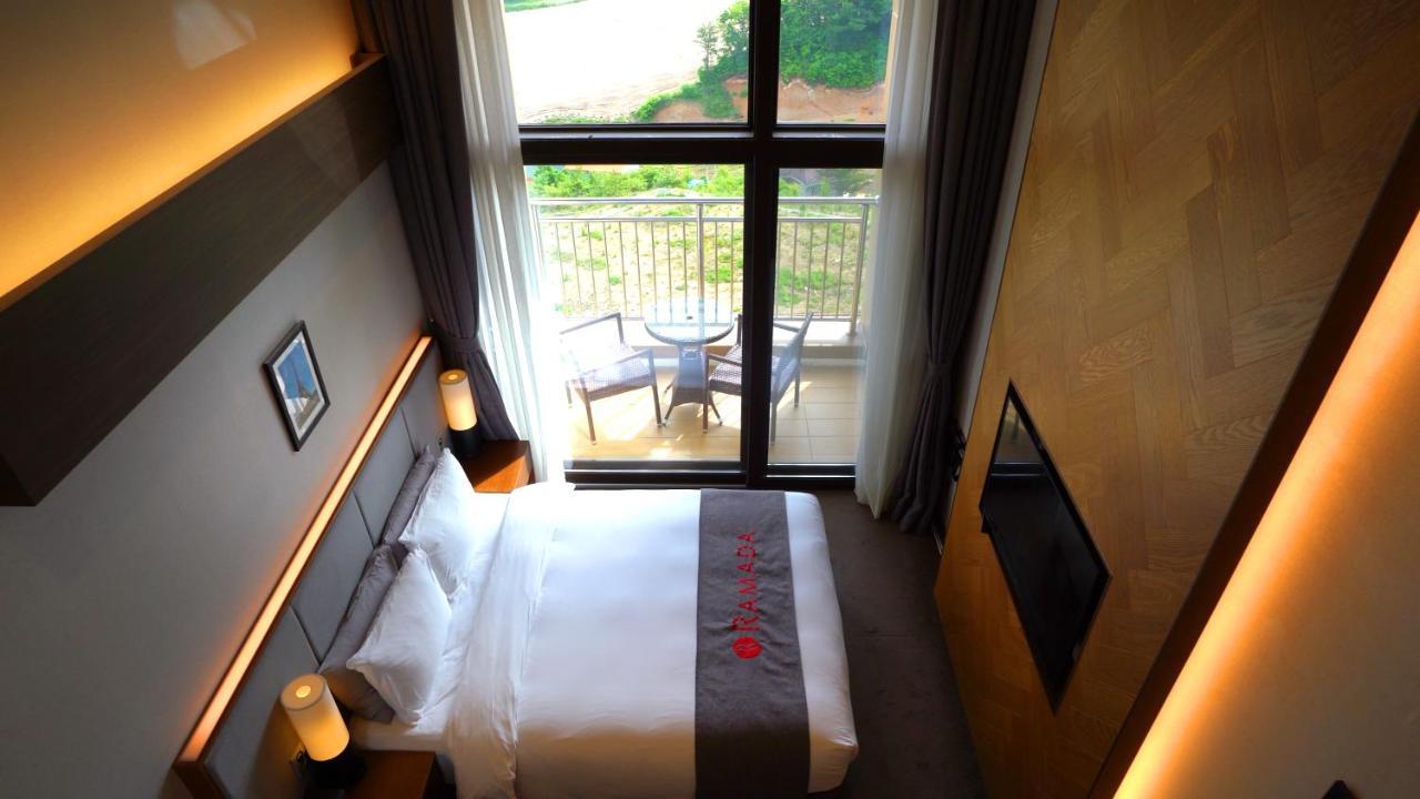 Ramada Hotel & Suite By Wyndham Gangwon Pyeongchang Eksteriør bilde
